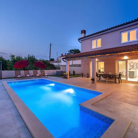 Blaise Holiday home Manjadvorci